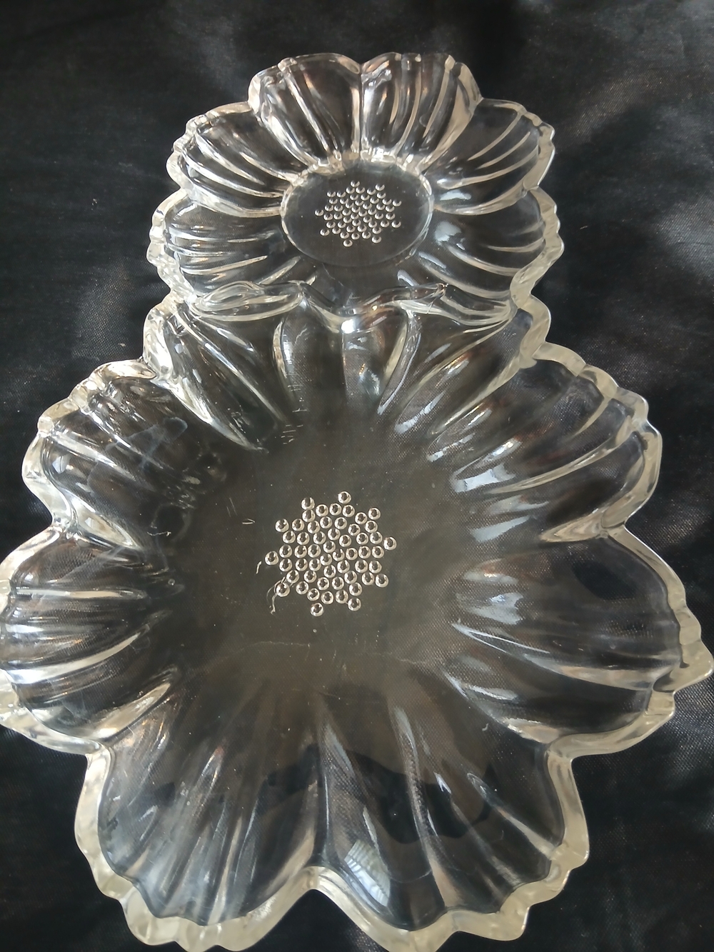 Hazel-Atlas "Capri Double Daisy" Clear Glass Snack Plate. Set Of 4